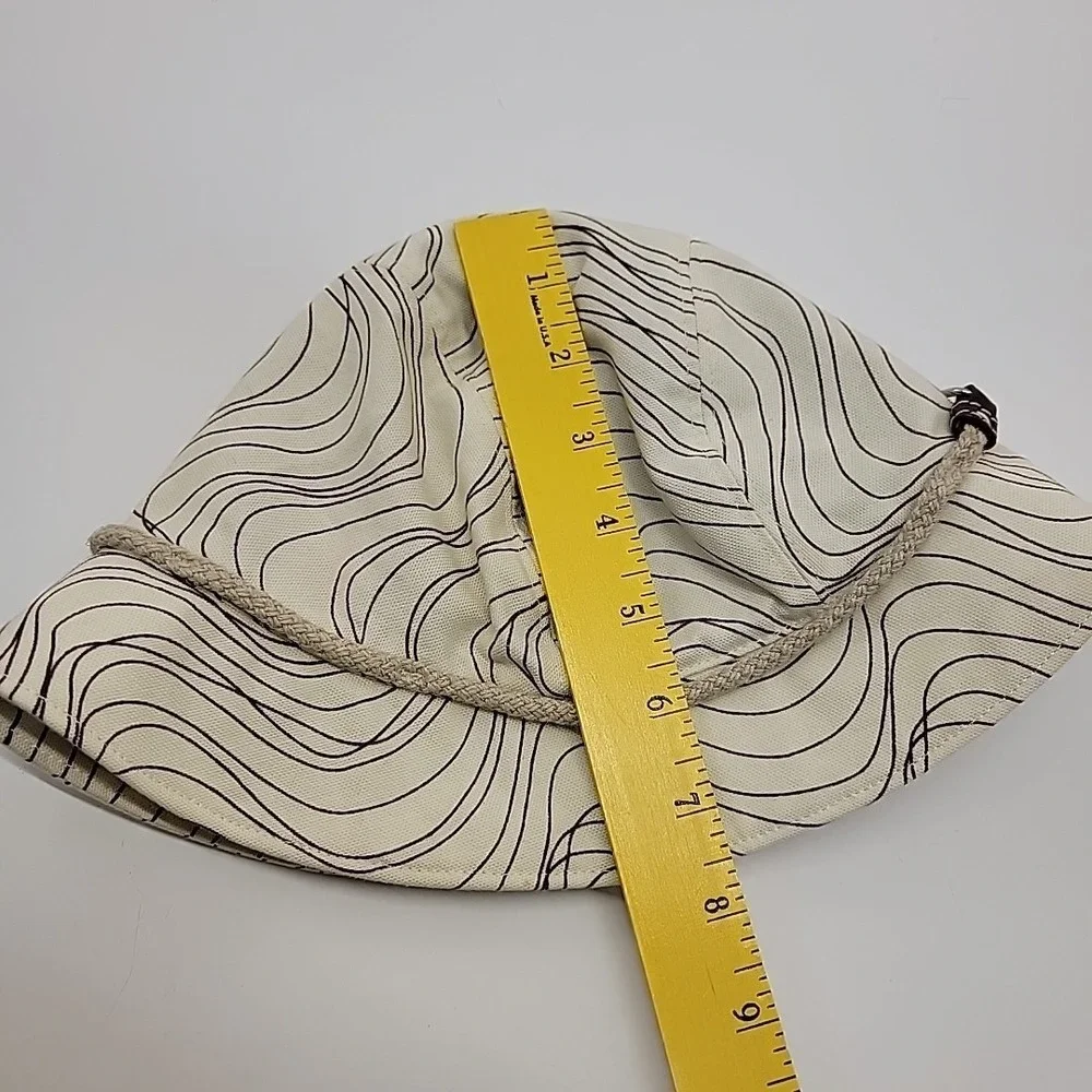 GAP Bucket Hat 2007 Women S/M Cream Brown Wavy Silver Clasp Rope Belt Accent Y2K